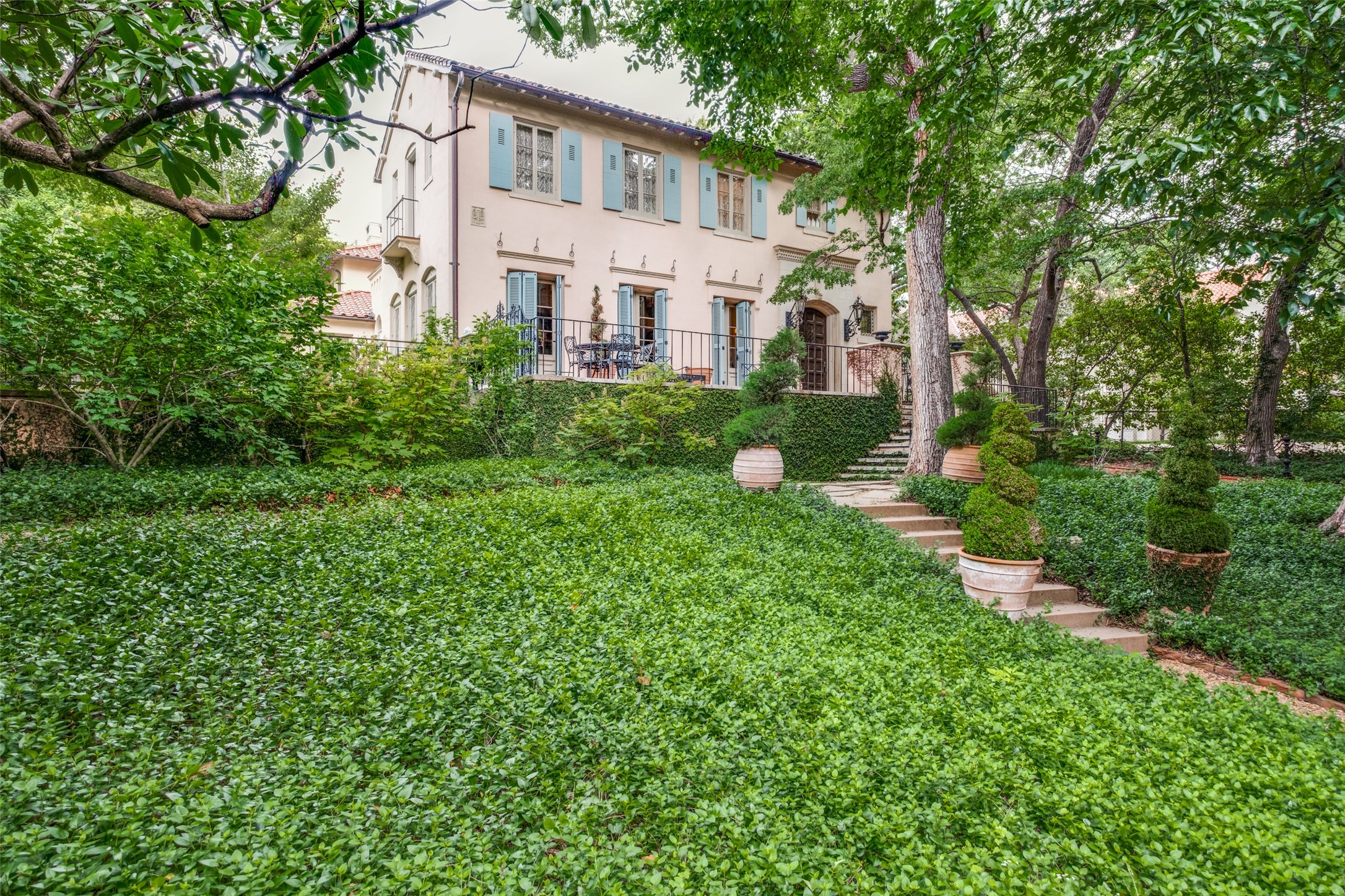 4107 Turtle Creek Boulevard Dallas TX 75219