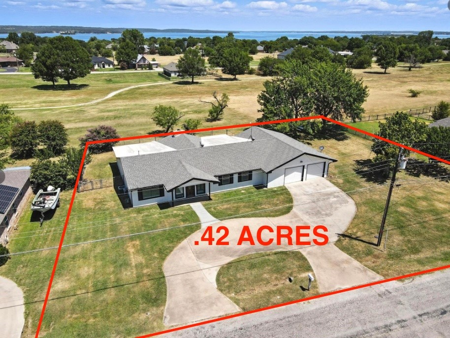 236 Half Moon Way Runaway Bay TX 76426