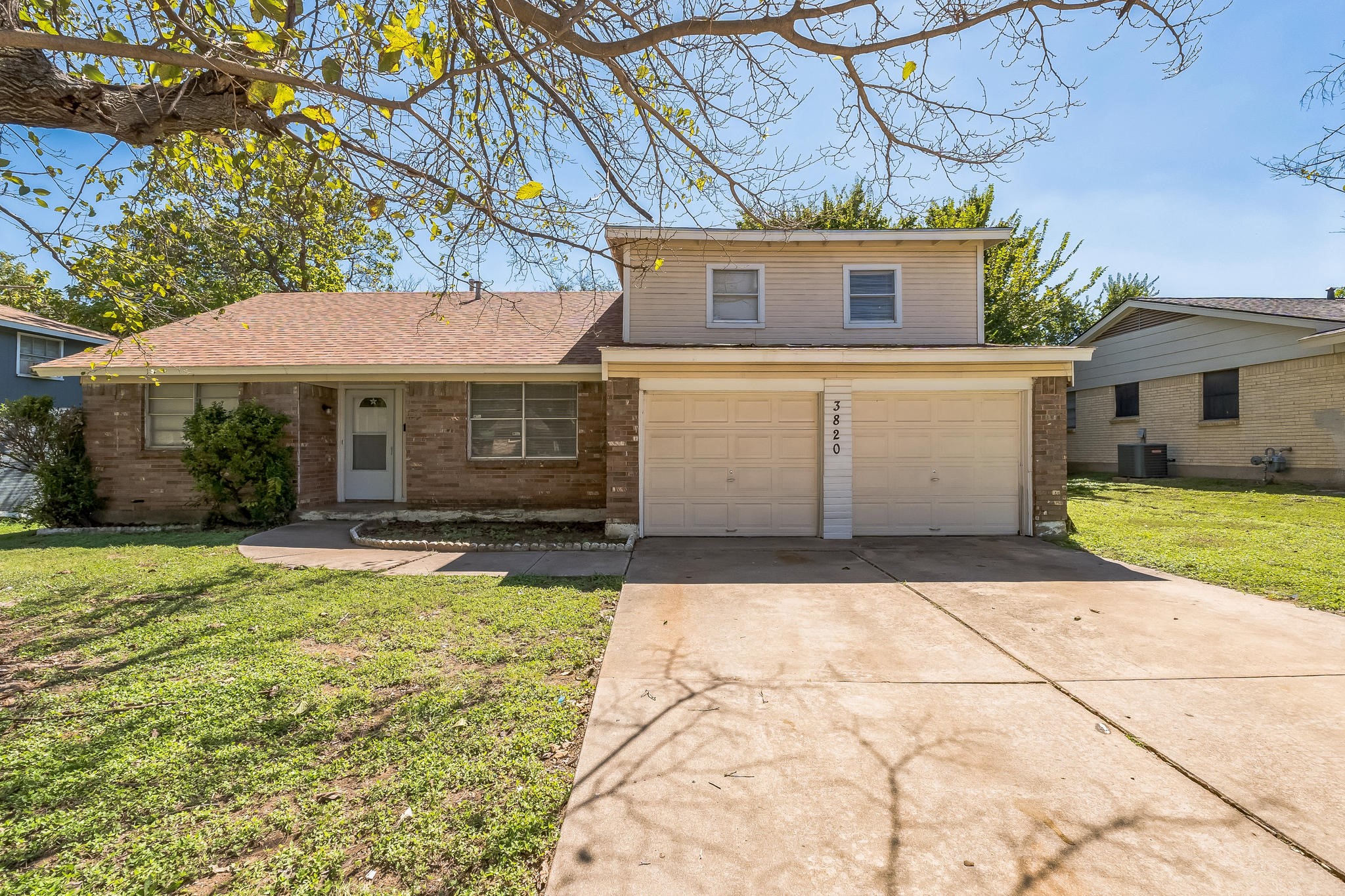 3820 Triumph Street Forest Hill TX 76119