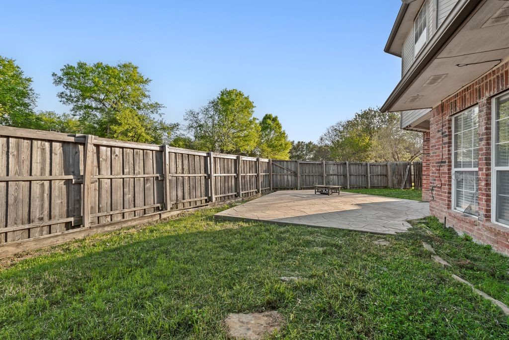 400 Buckskin Drive Red Oak TX 75154
