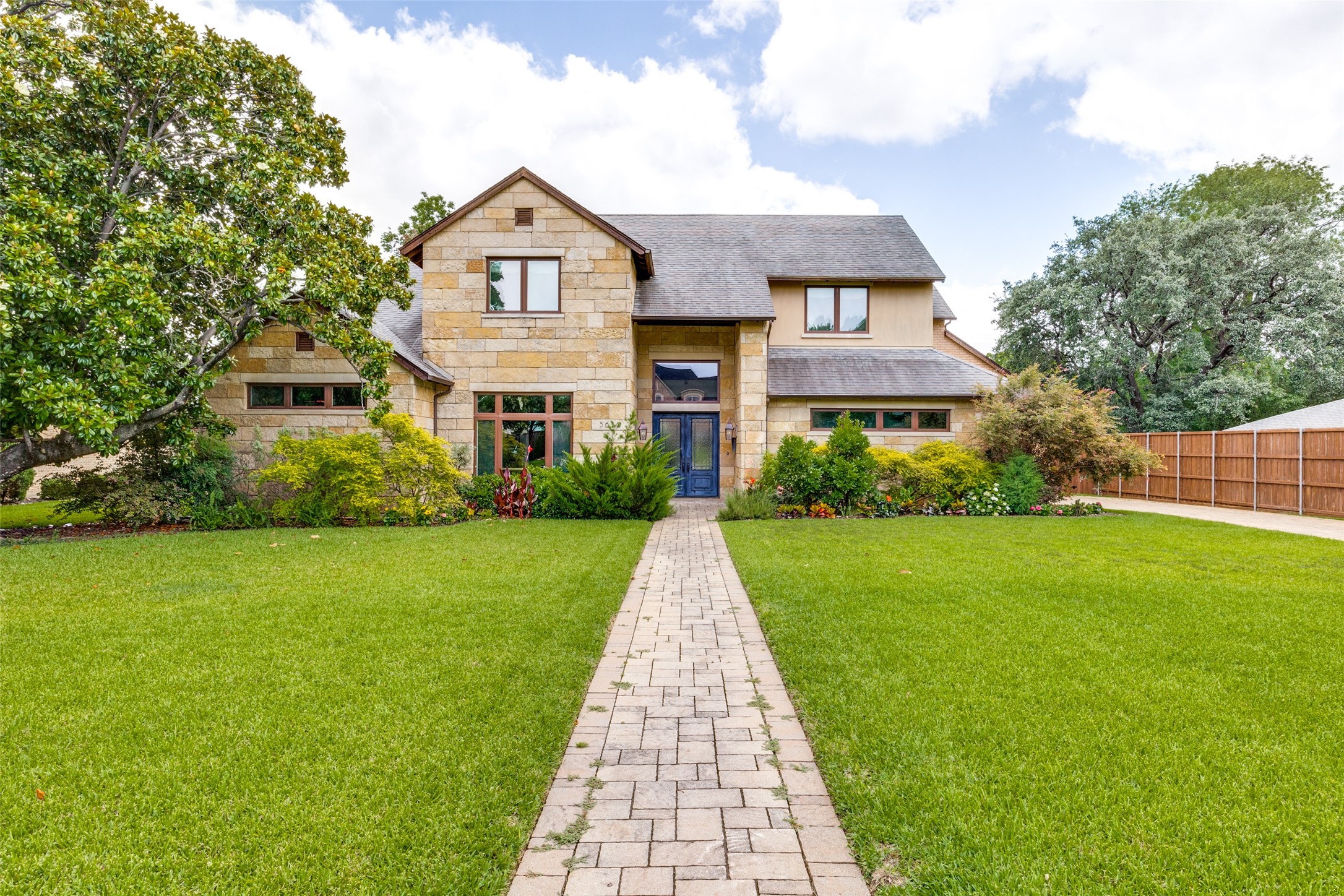 5650 Charlestown Drive Dallas TX 75230