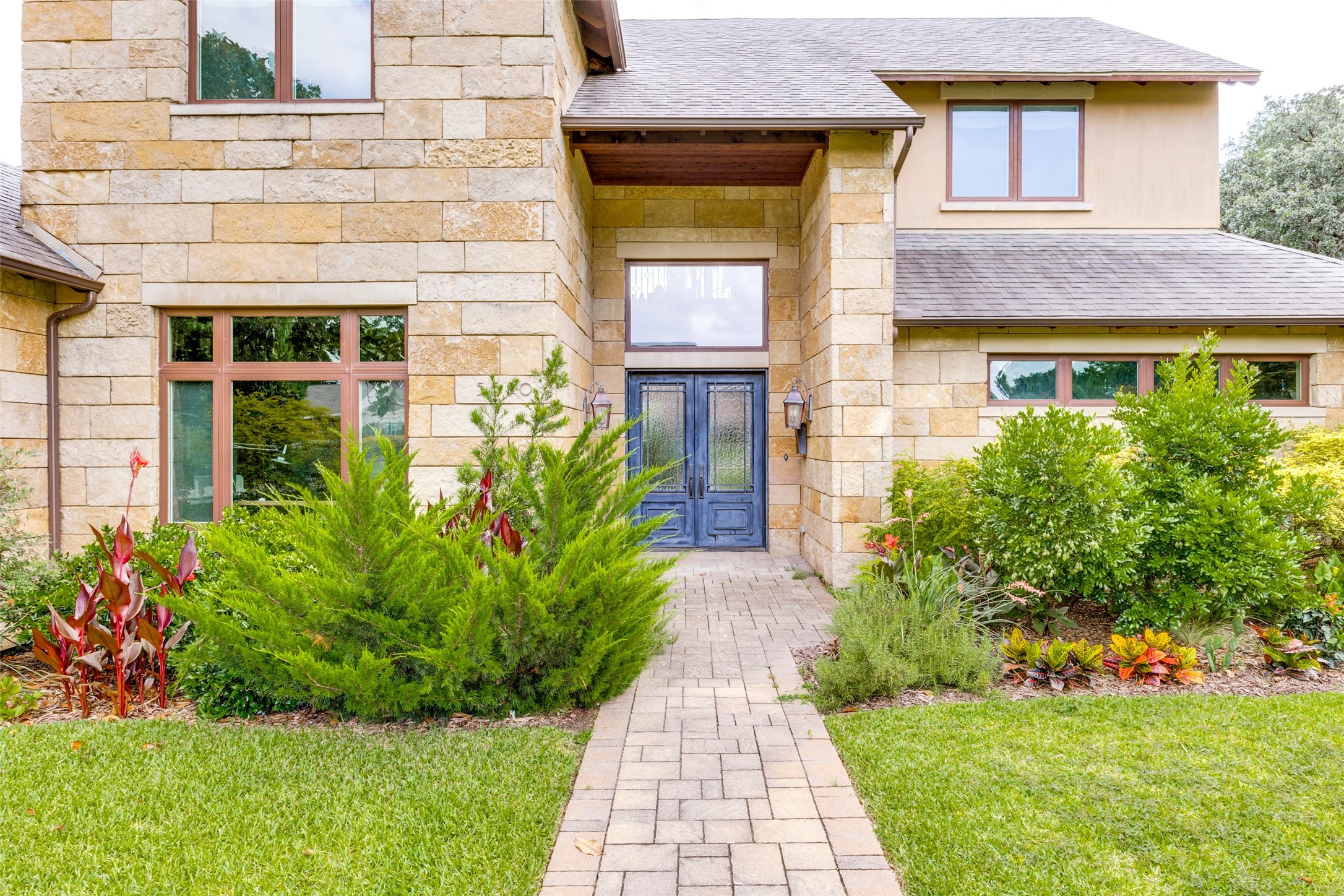 5650 Charlestown Drive Dallas TX 75230