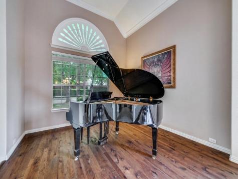 8200 Weiss Avenue Plano TX 75025