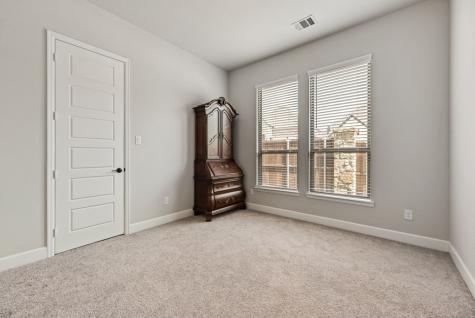 1753 Sir Dustin Lane Carrollton TX 75010