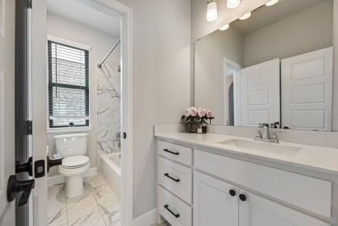 1753 Sir Dustin Lane Carrollton TX 75010