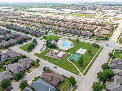1753 Sir Dustin Lane Carrollton TX 75010