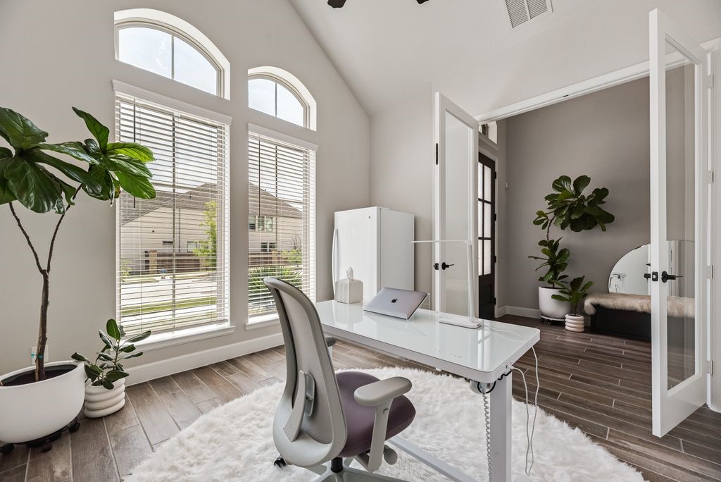 1753 Sir Dustin Lane Carrollton TX 75010