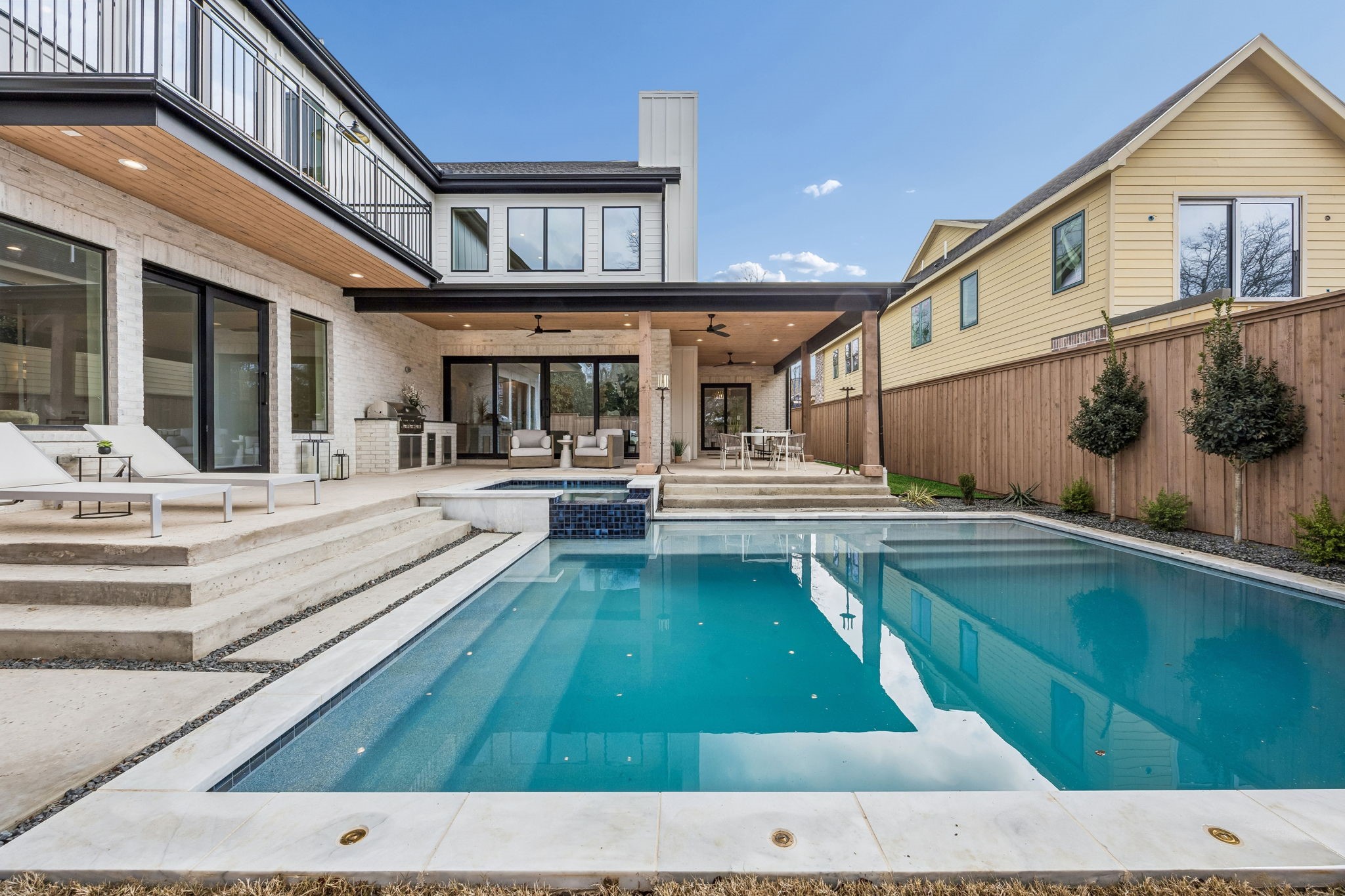 1811 Bermuda Street Dallas TX 75214