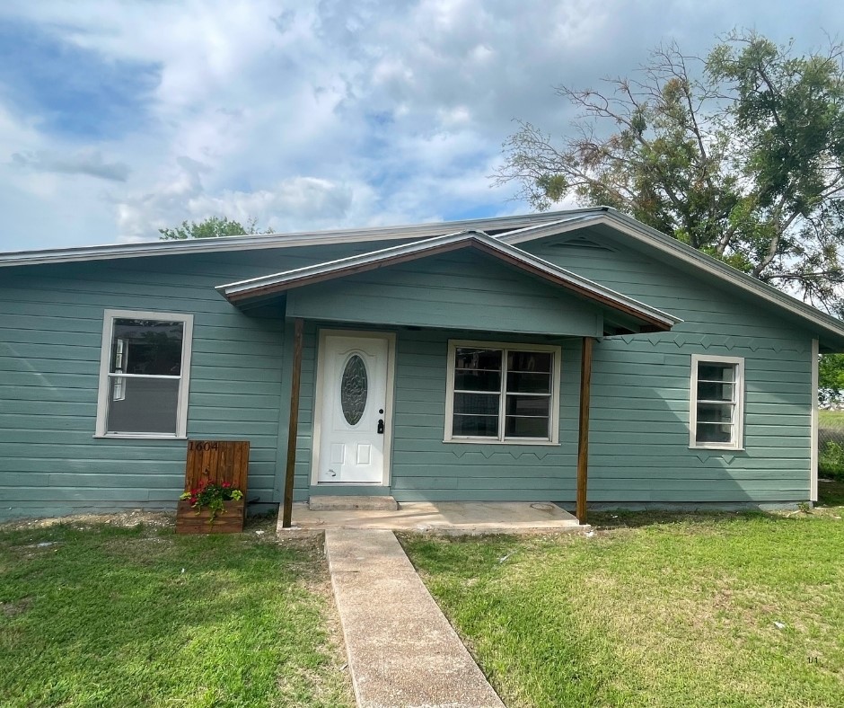 1604 5th Street Goldthwaite TX 76844