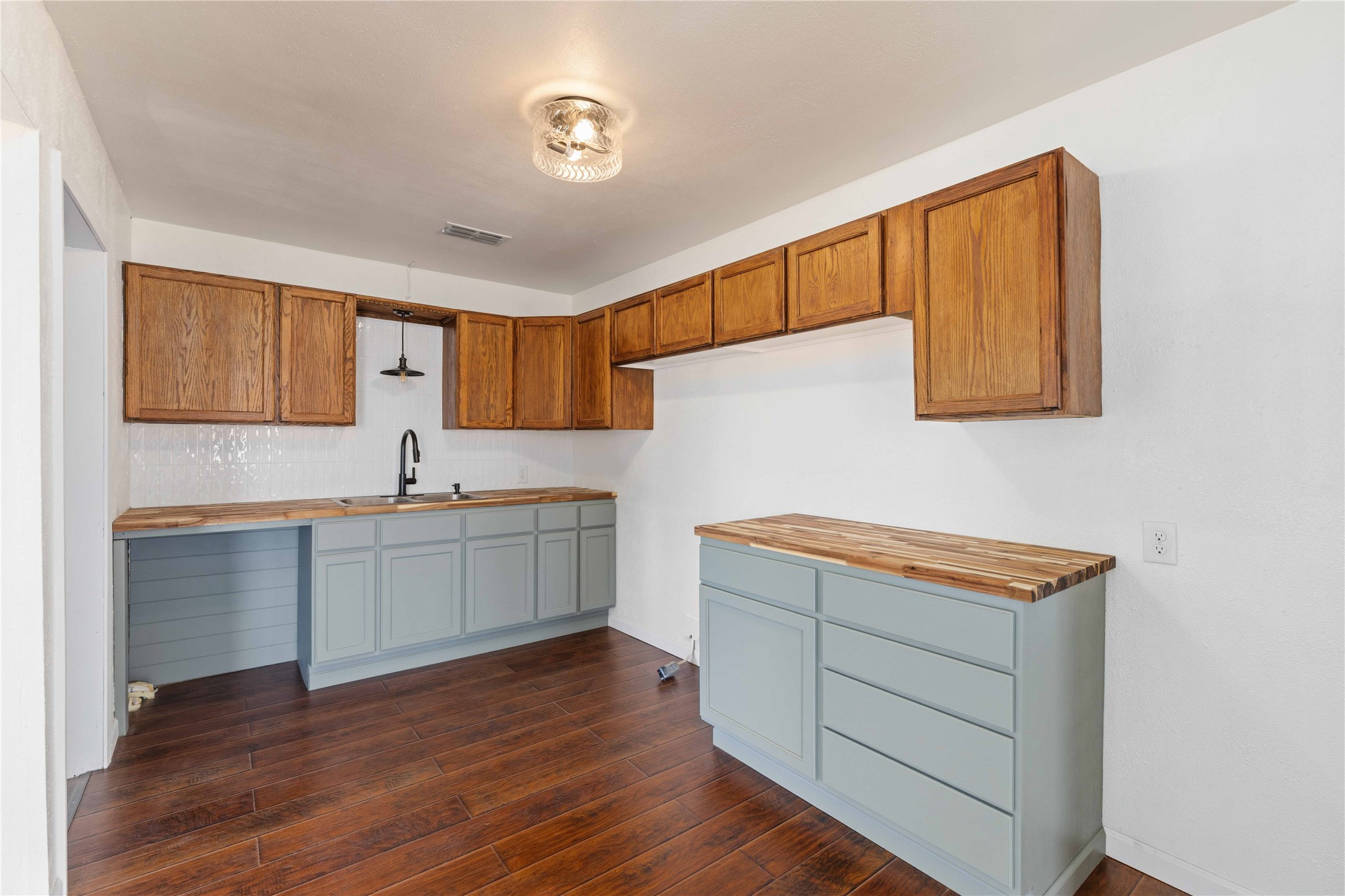 1604 5th Street Goldthwaite TX 76844