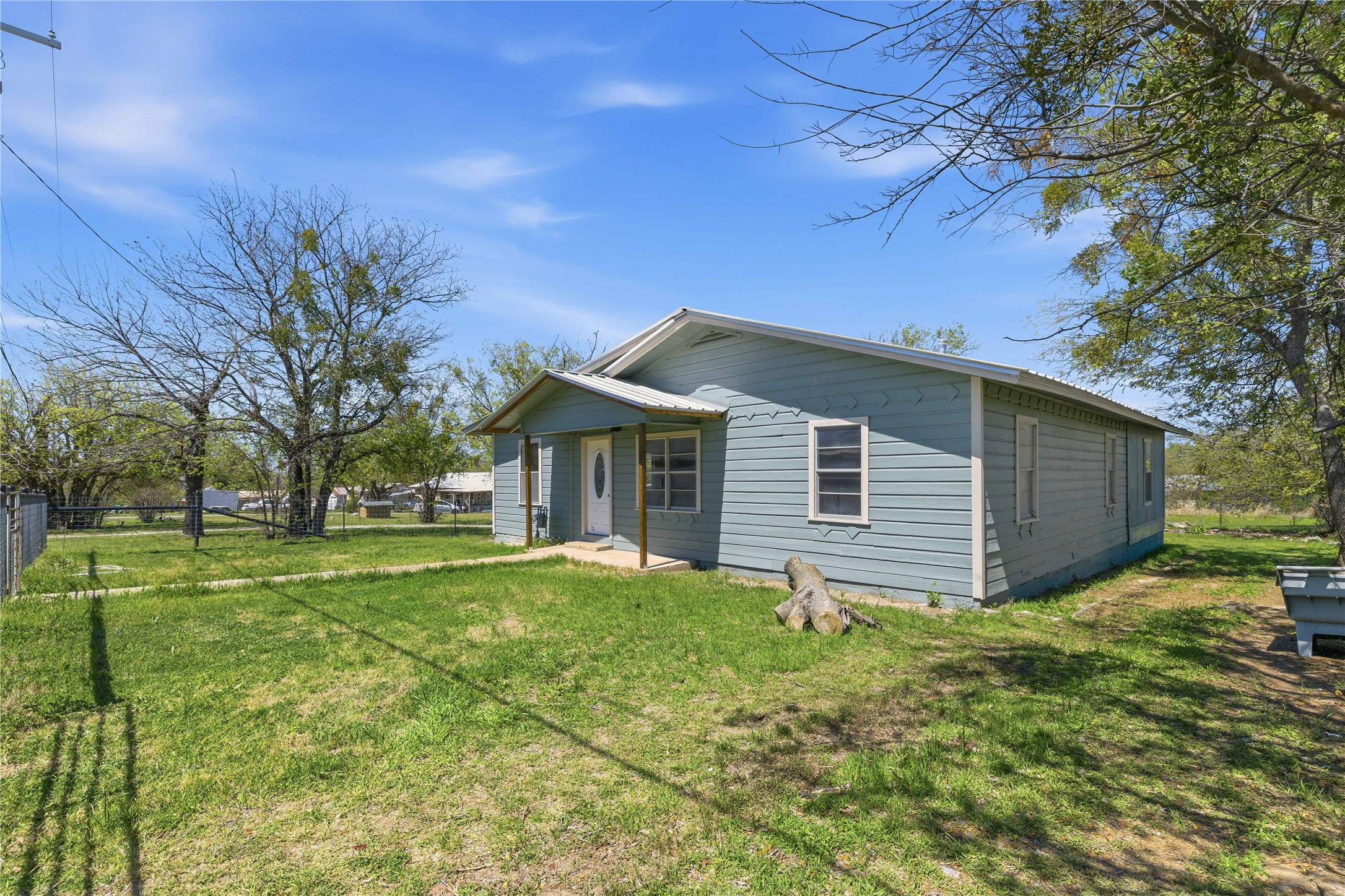 1604 5th Street Goldthwaite TX 76844