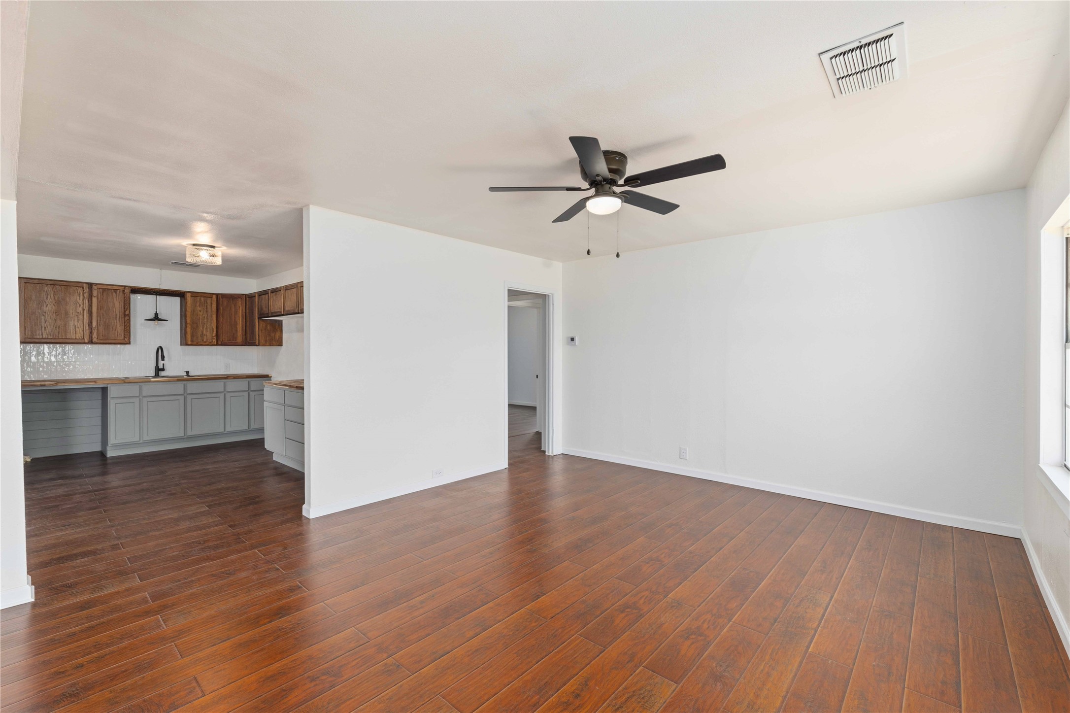 1604 5th Street Goldthwaite TX 76844