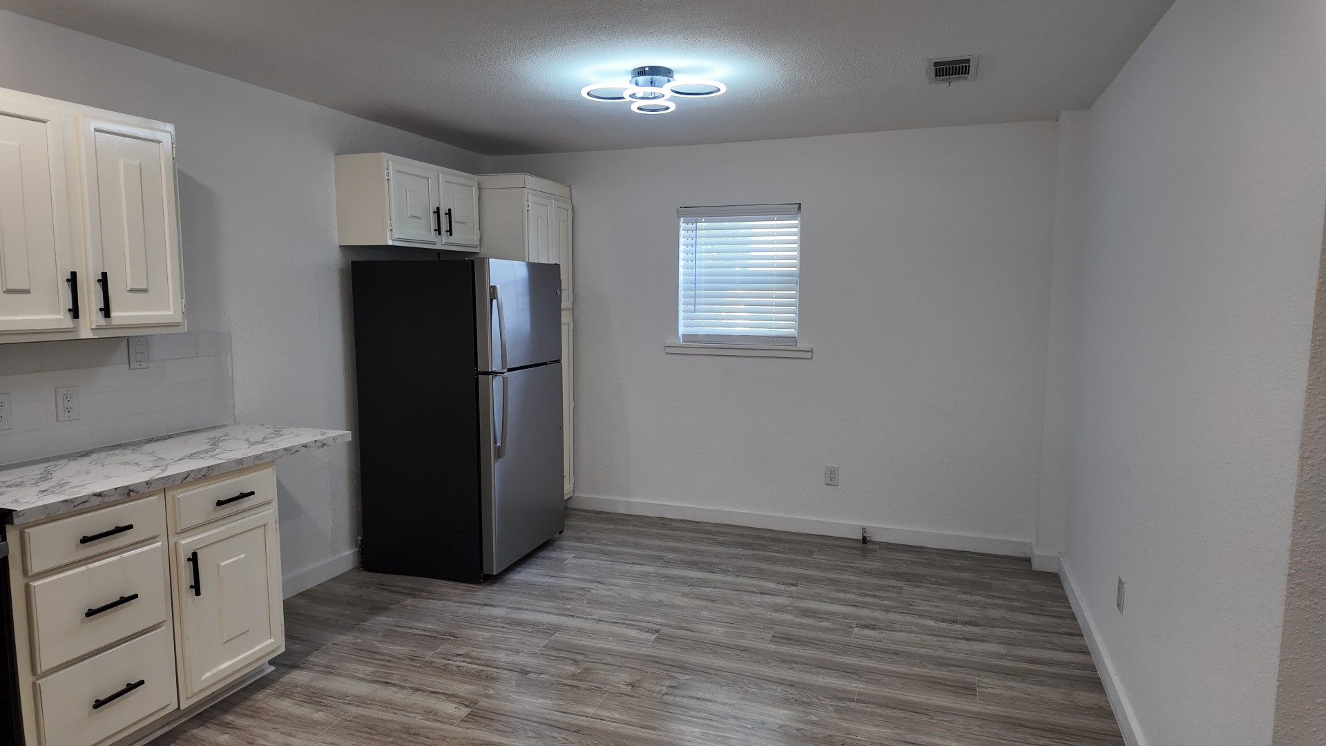 215 S Walker Street Mesquite TX 75149