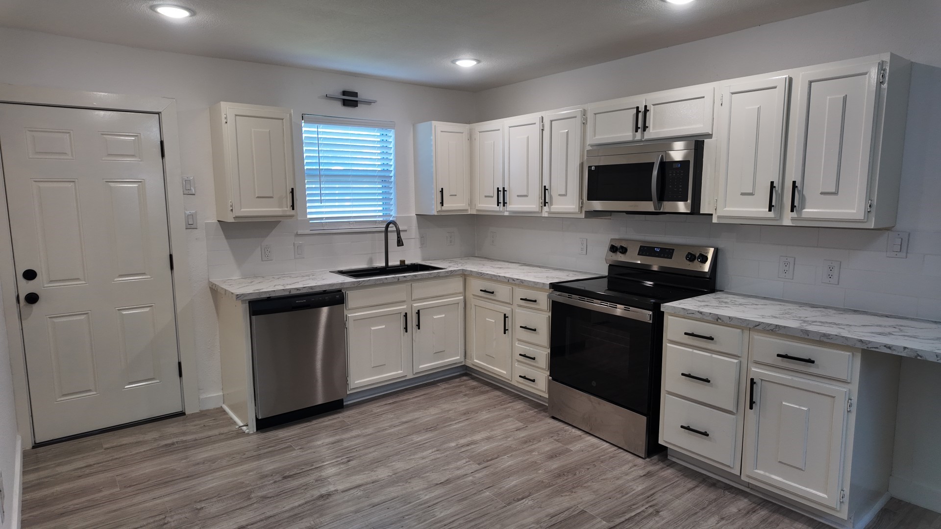 215 S Walker Street Mesquite TX 75149
