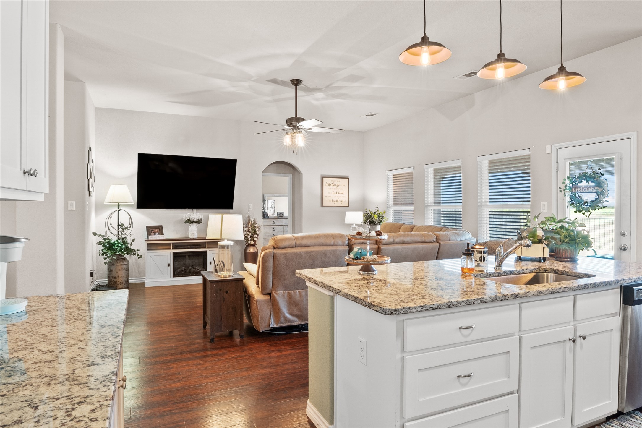 4126 Bridle Path Lane Sanger TX 76266