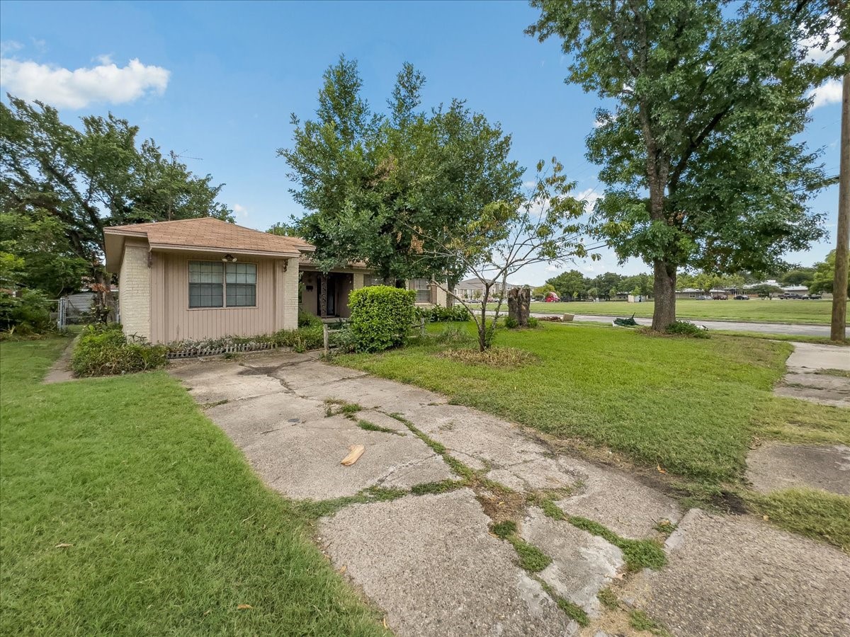 11002 Ulloa Lane Dallas TX 75228