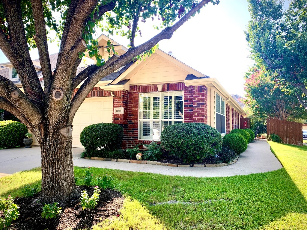 11745 Latania Lane Fort Worth TX 76244