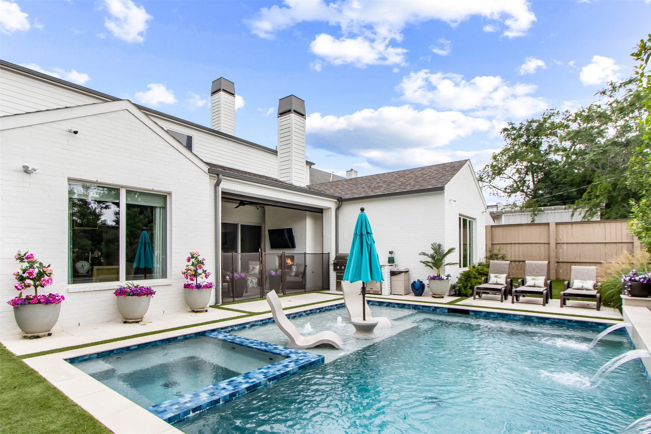 3963 Rochelle Drive Dallas TX 75220