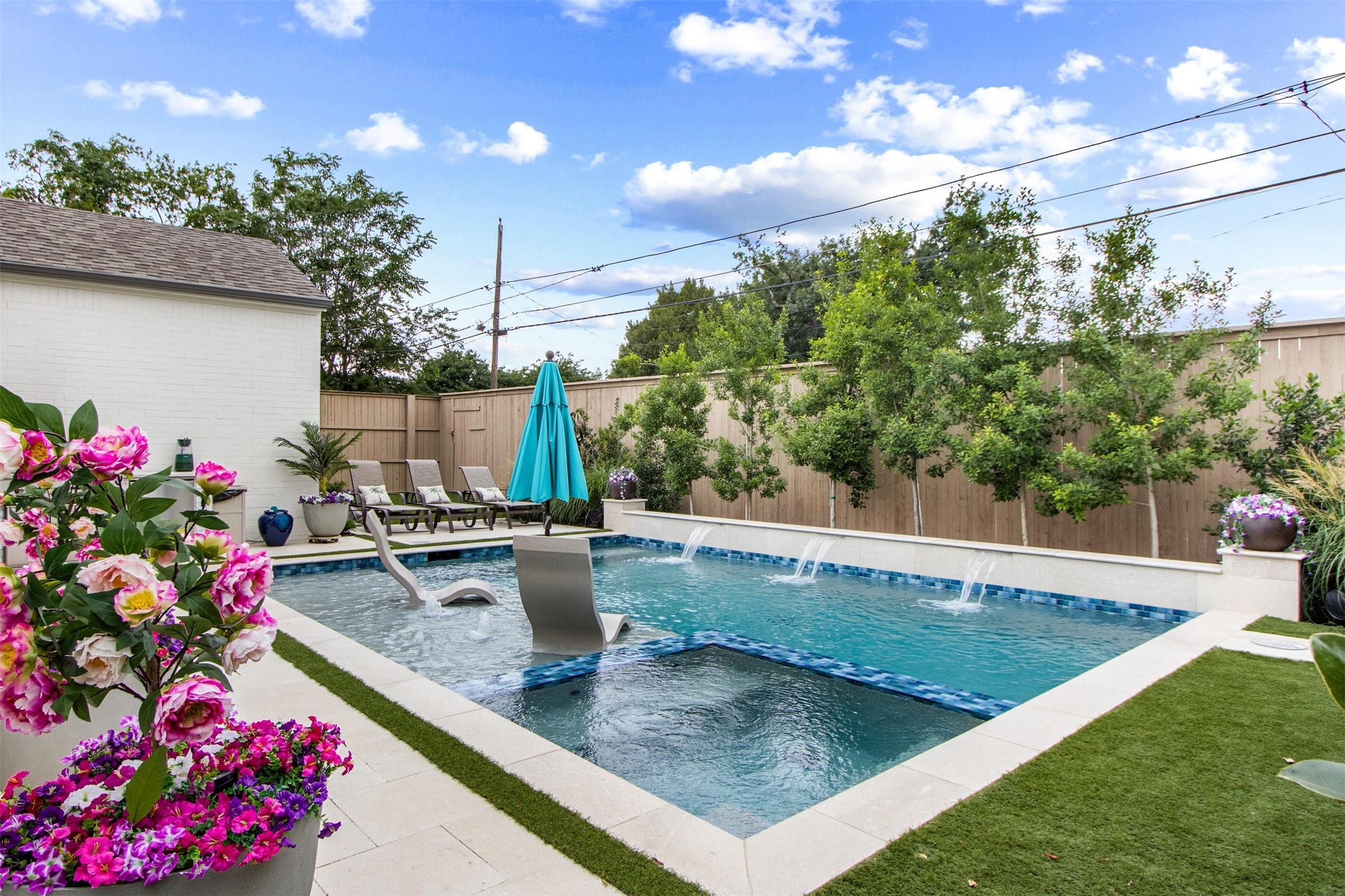 3963 Rochelle Drive Dallas TX 75220