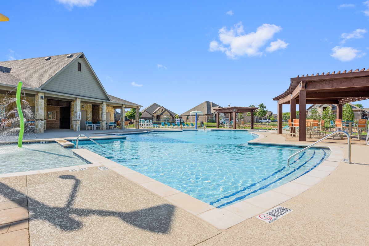 1000 Birkdale Drive Justin TX 76247