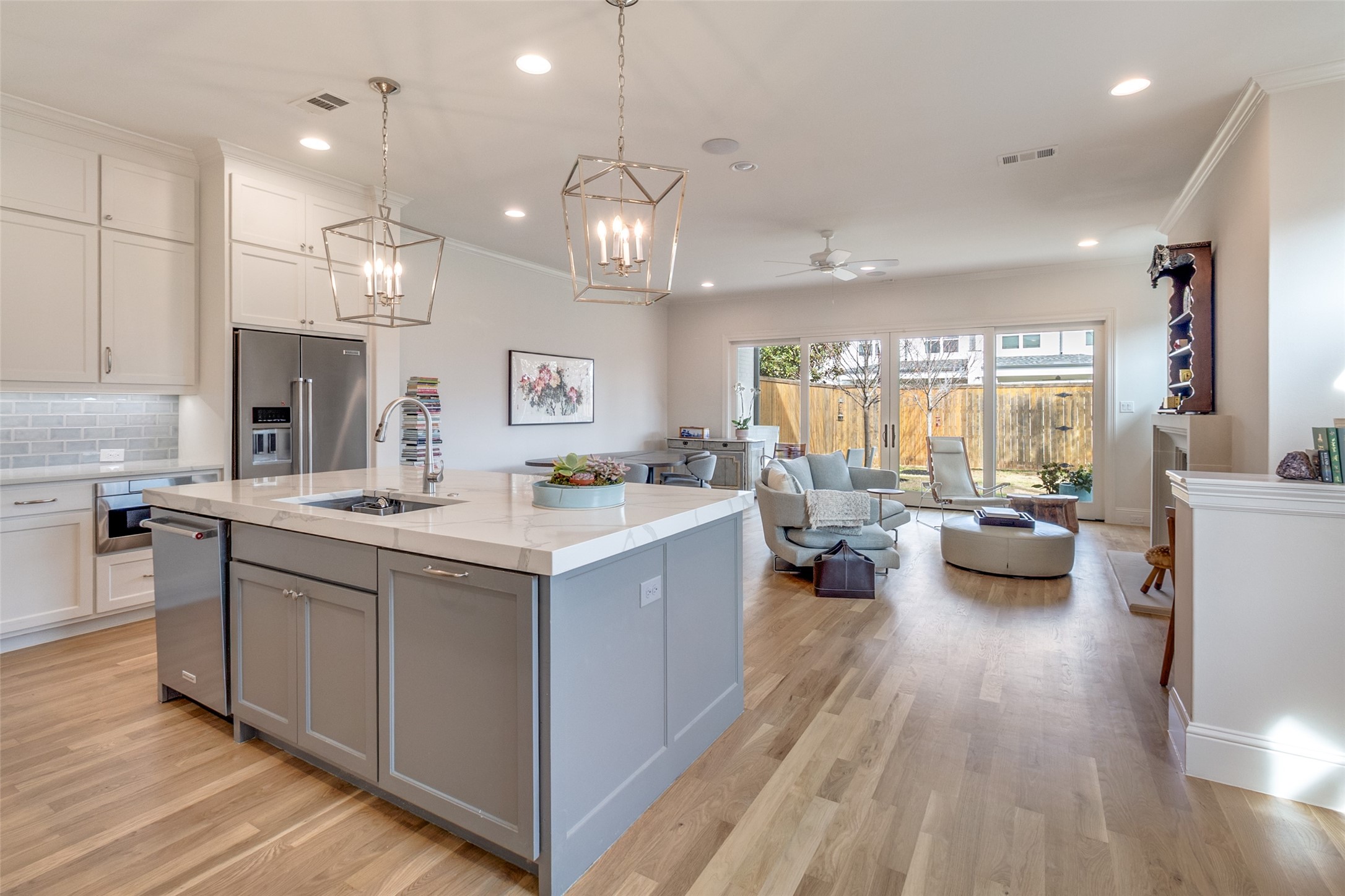 4621 Cowan Avenue Dallas TX 75209