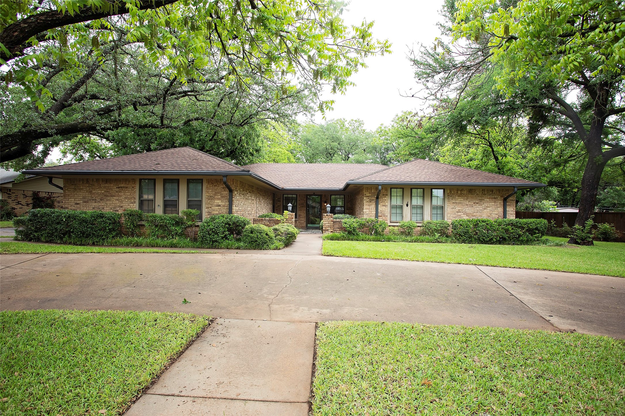 1305 Cliff Drive Graham TX 76450