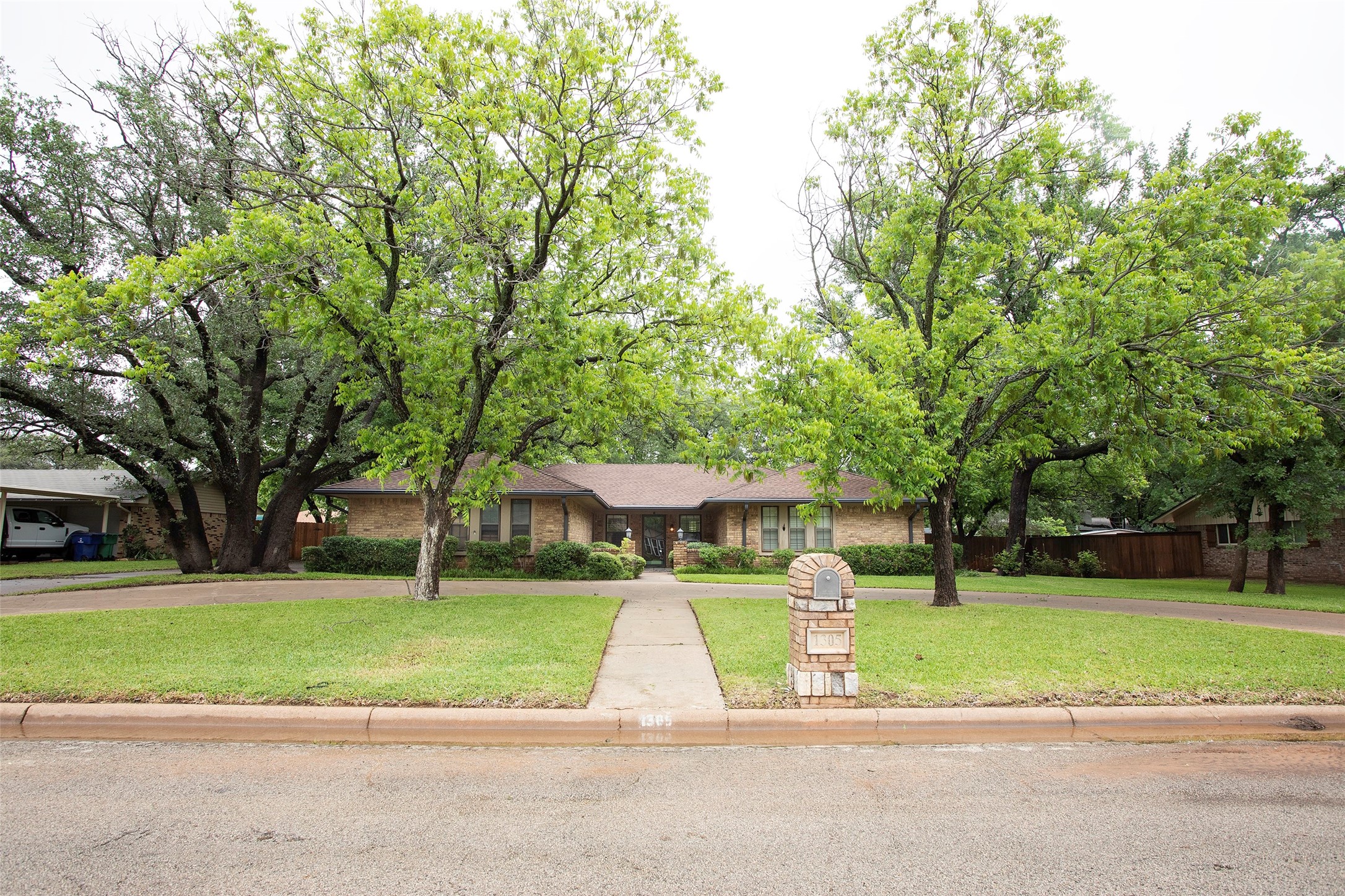 1305 Cliff Drive Graham TX 76450