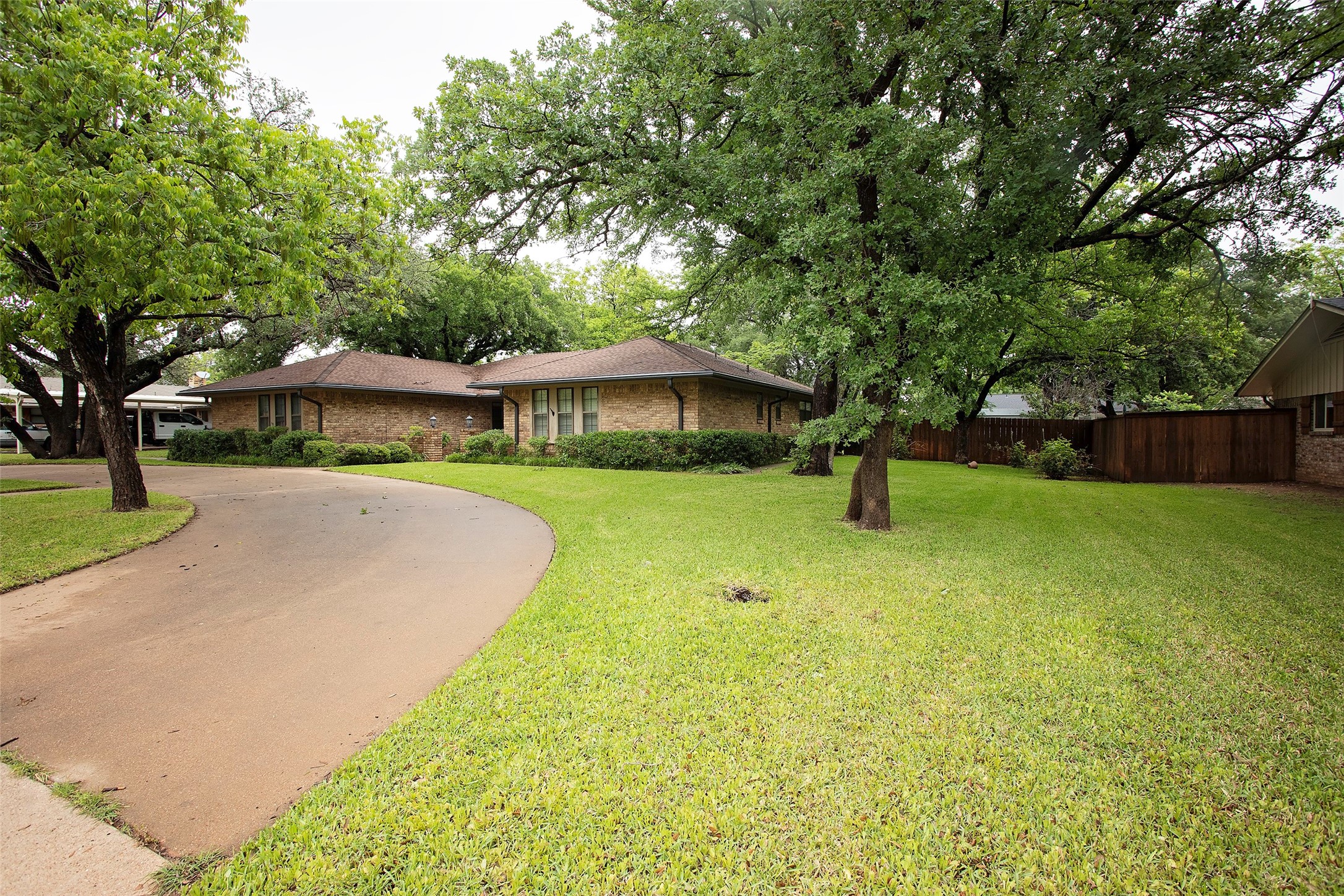 1305 Cliff Drive Graham TX 76450