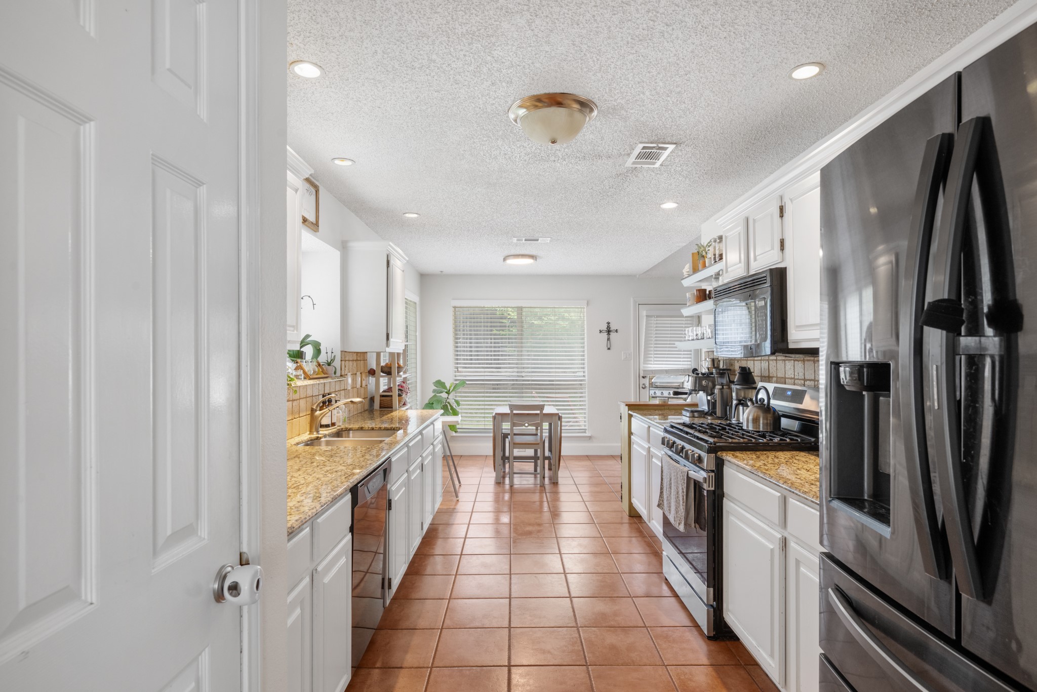 7025 Escondido Drive Arlington TX 76016