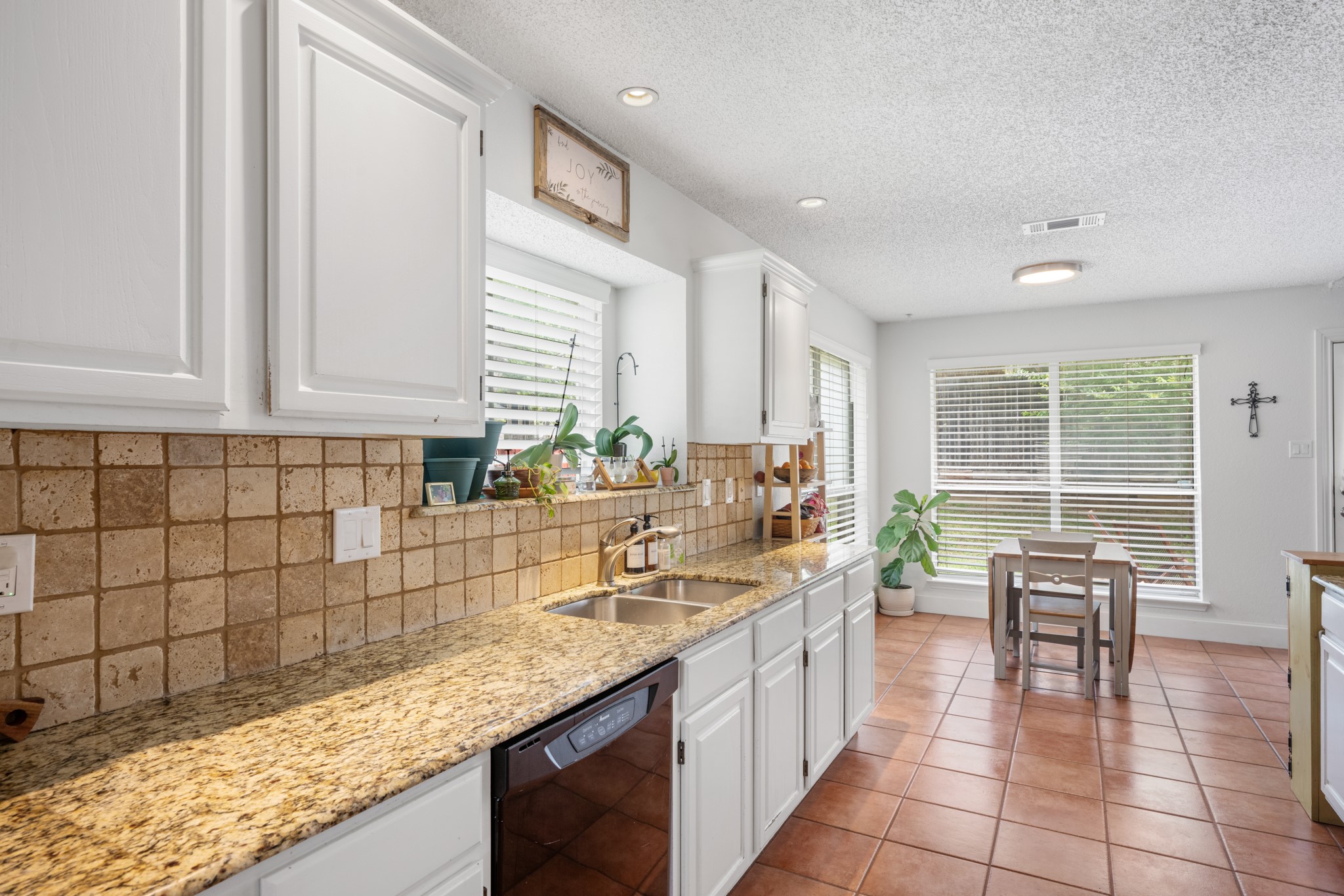 7025 Escondido Drive Arlington TX 76016
