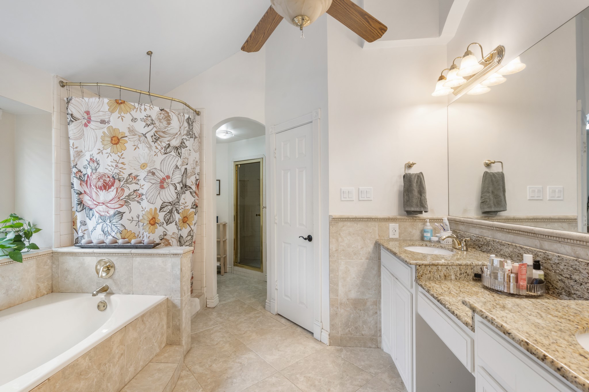 7025 Escondido Drive Arlington TX 76016