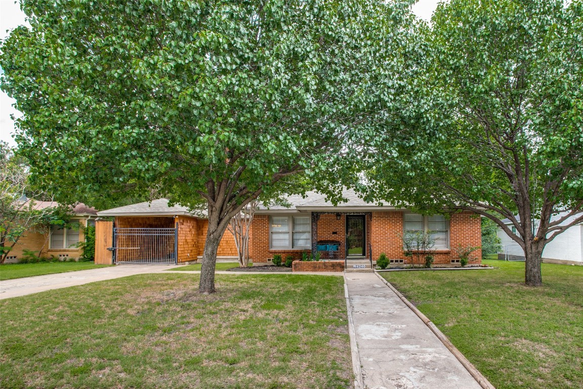 4240 Winfield Avenue Fort Worth TX 76109