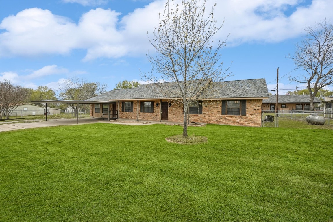 217 Hillcrest Circle Gordonville TX 76245