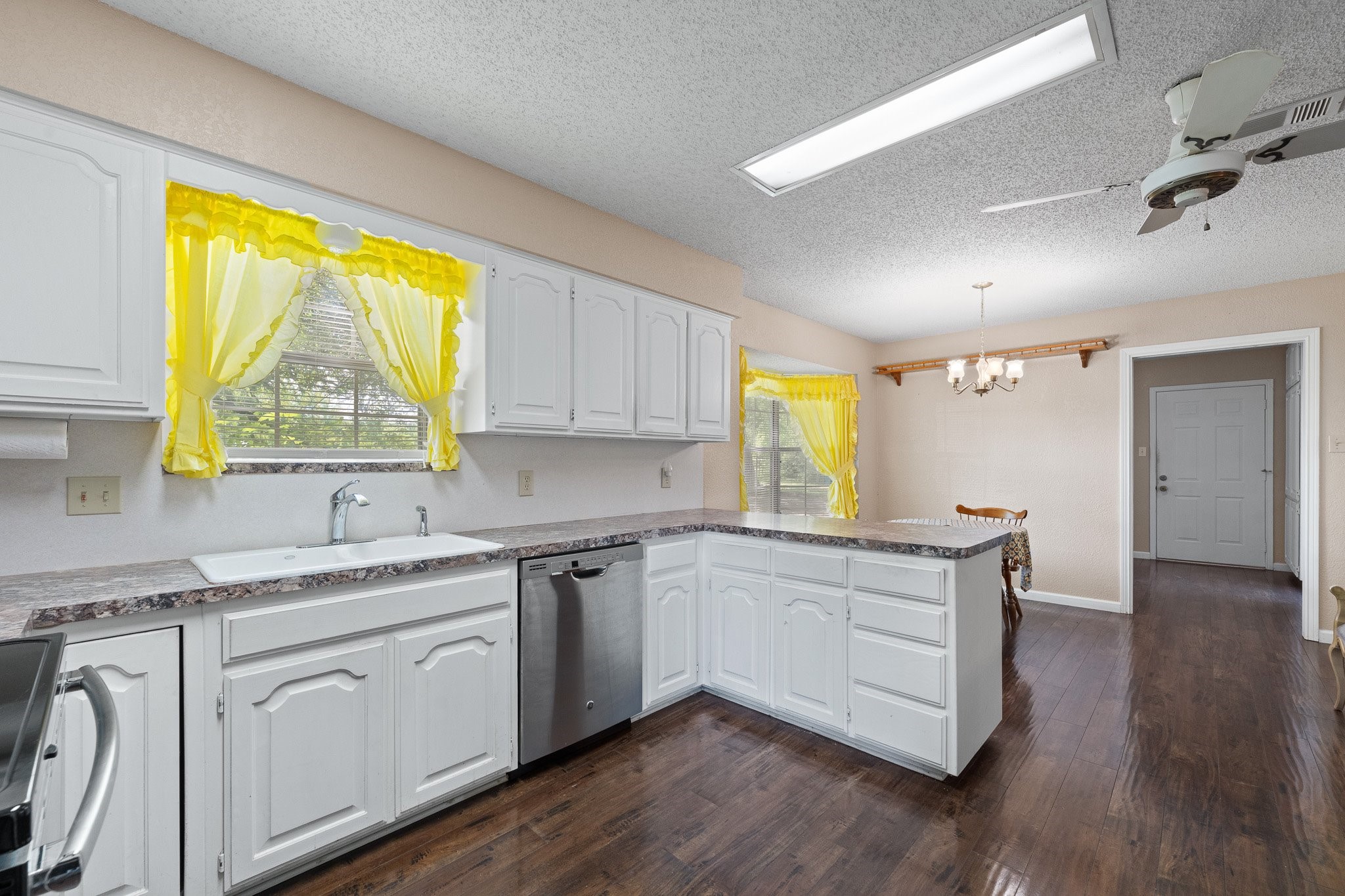 6265 County Road 305 Grandview TX 76050