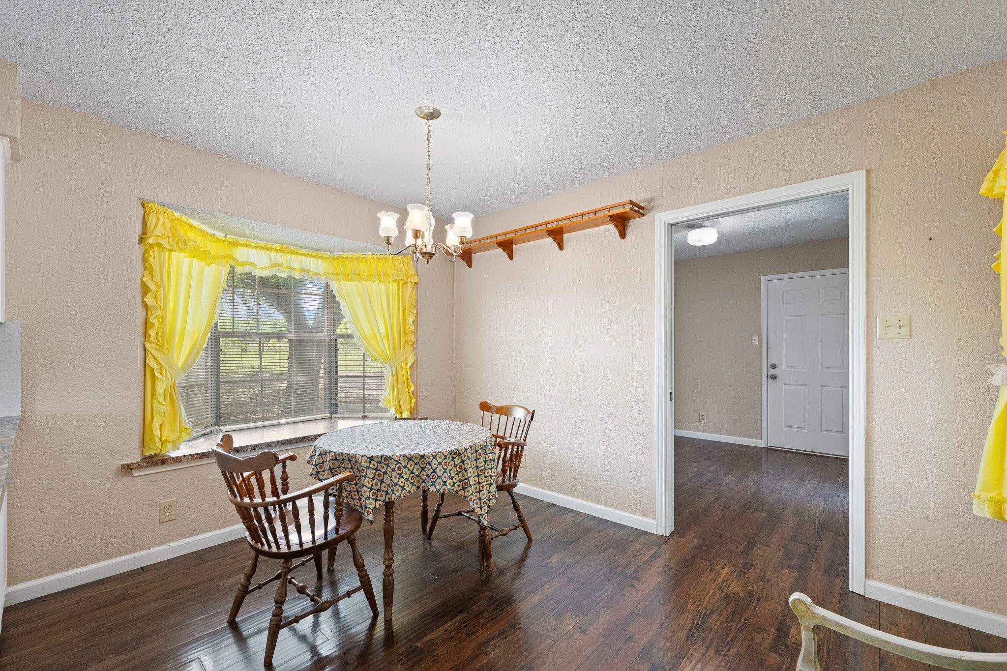 6265 County Road 305 Grandview TX 76050