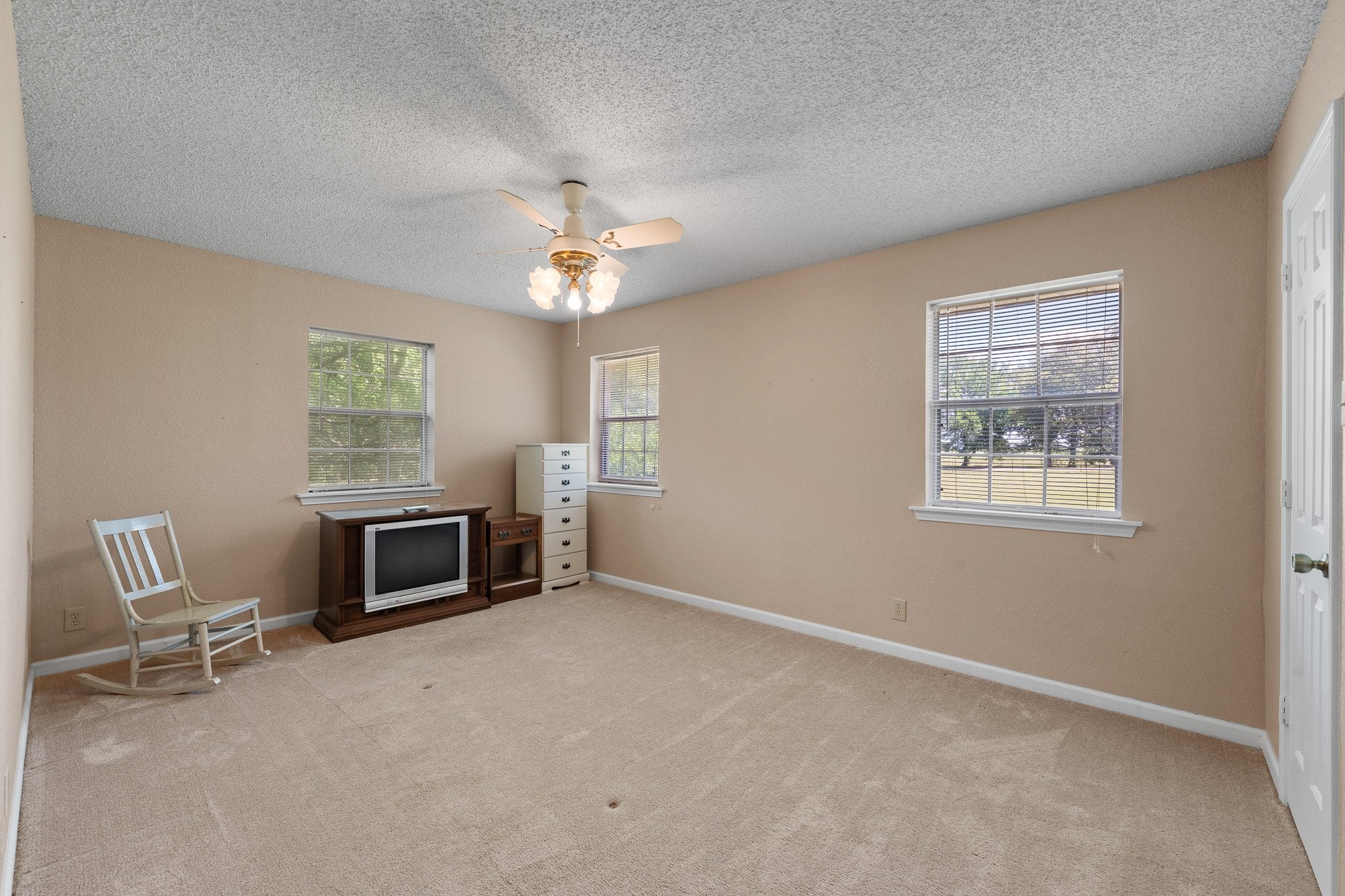 6265 County Road 305 Grandview TX 76050