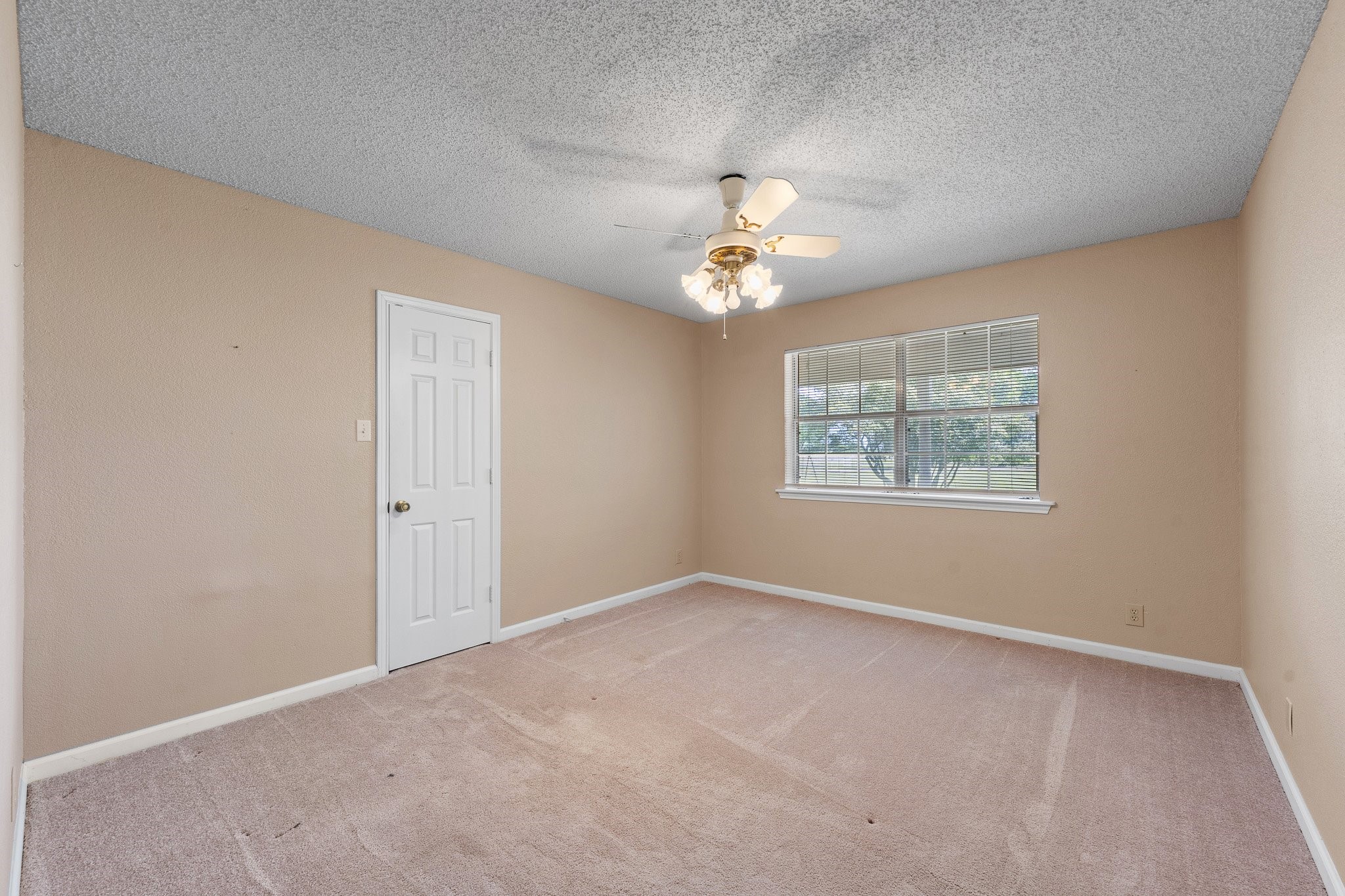 6265 County Road 305 Grandview TX 76050