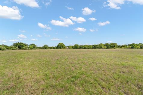 6265 County Road 305 Grandview TX 76050