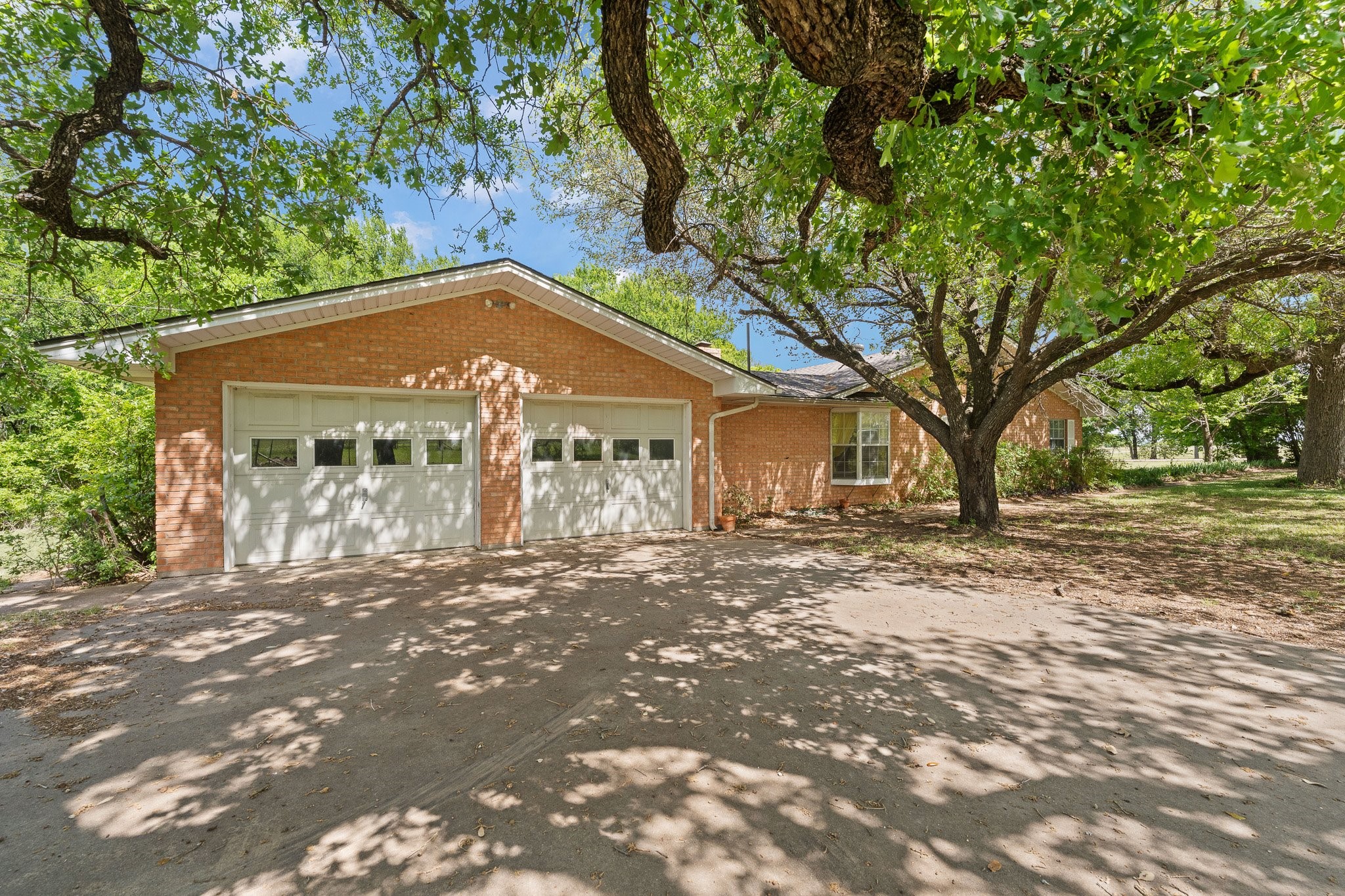 6265 County Road 305 Grandview TX 76050