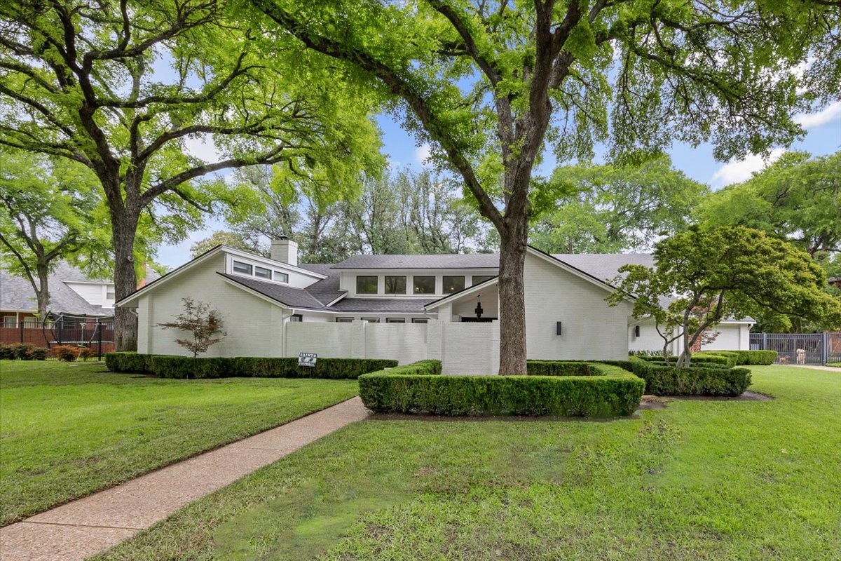 3405 Rustwood Court Fort Worth TX 76109