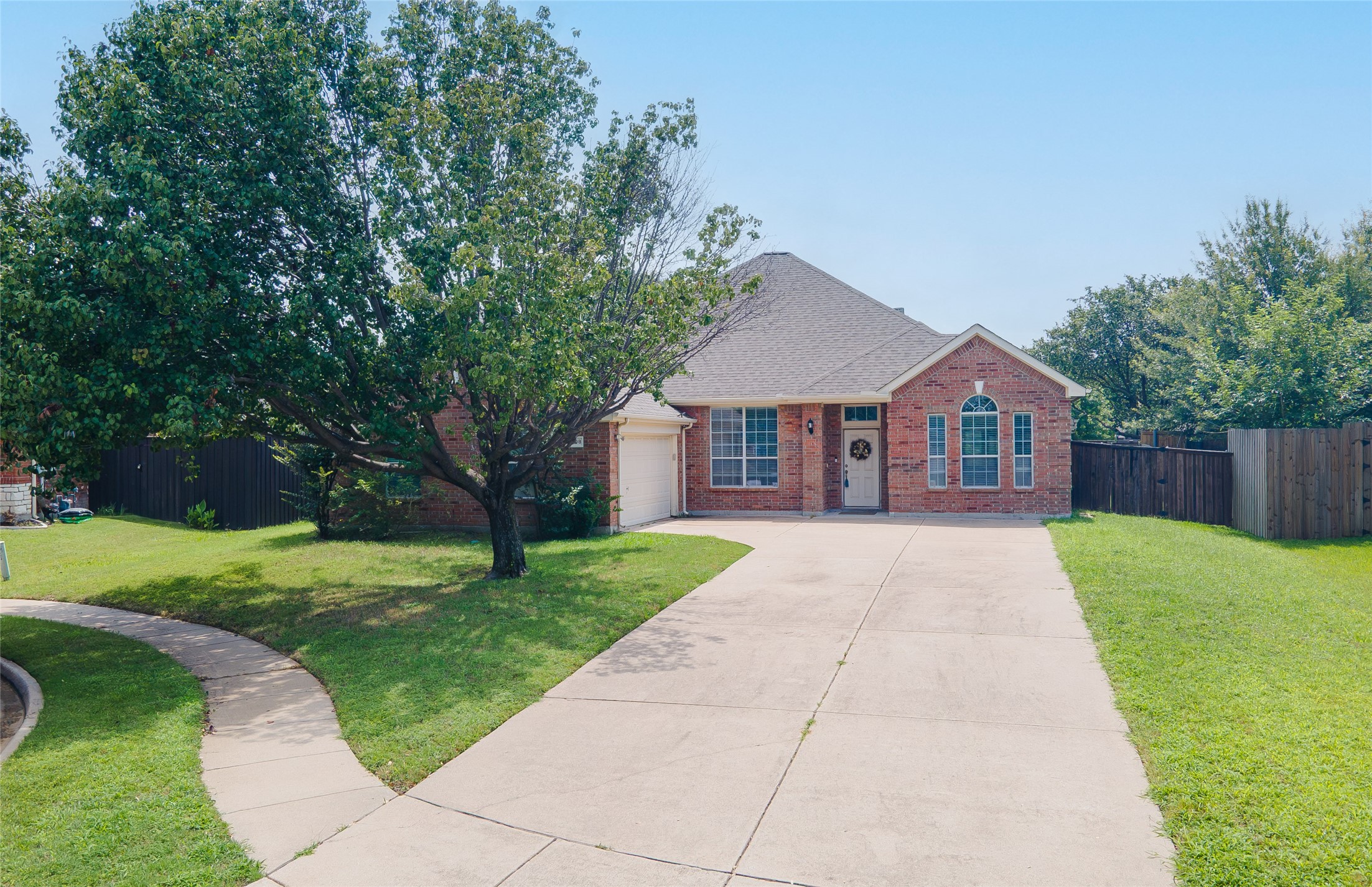5208 Lake Haven Lane Grand Prairie TX 75052
