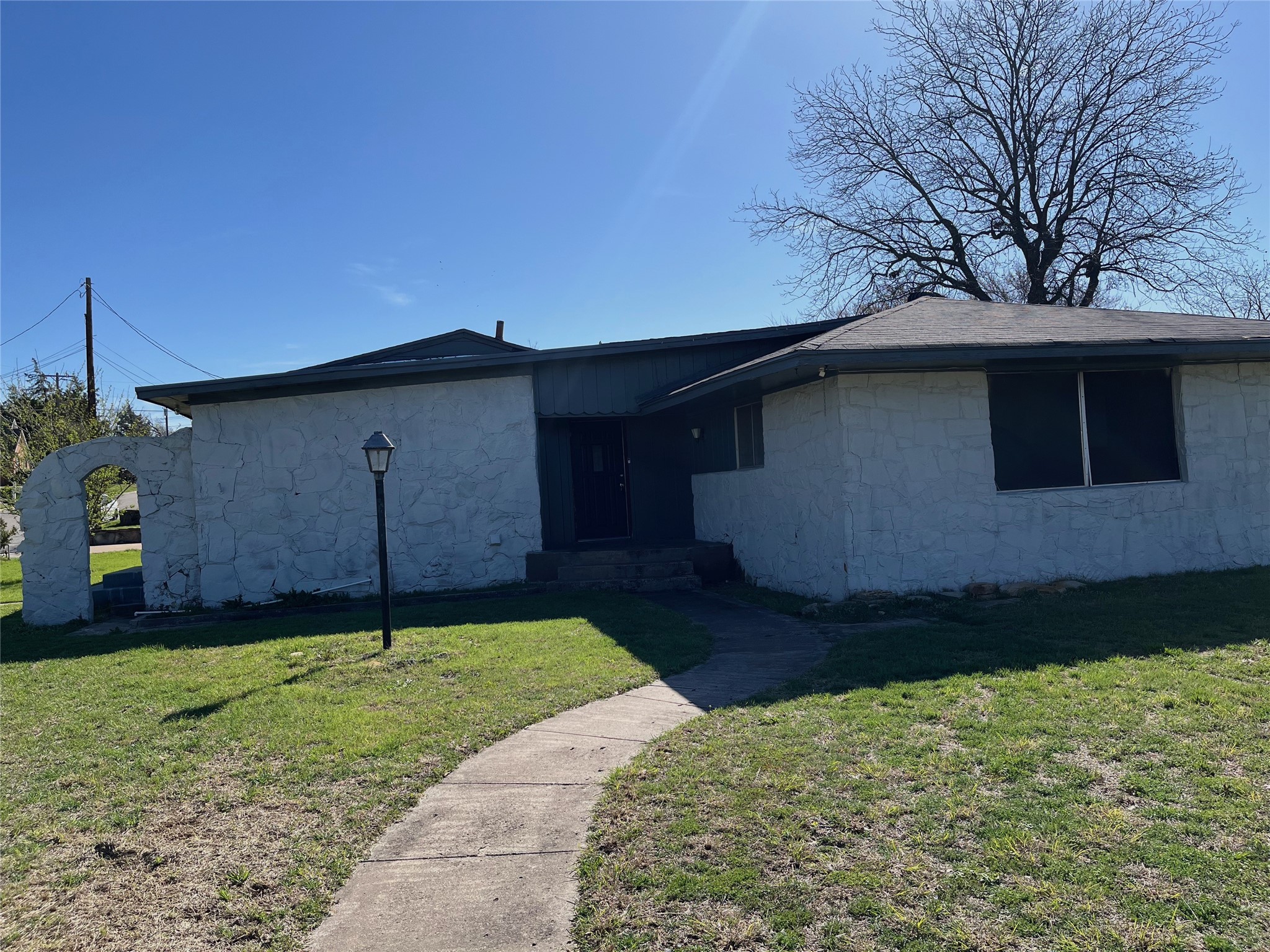 1101 S Trinity Street Decatur TX 76234