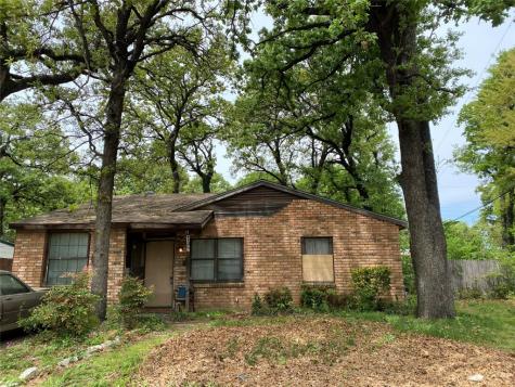 4309 Kings Oaks Lane Fort Worth TX 76111