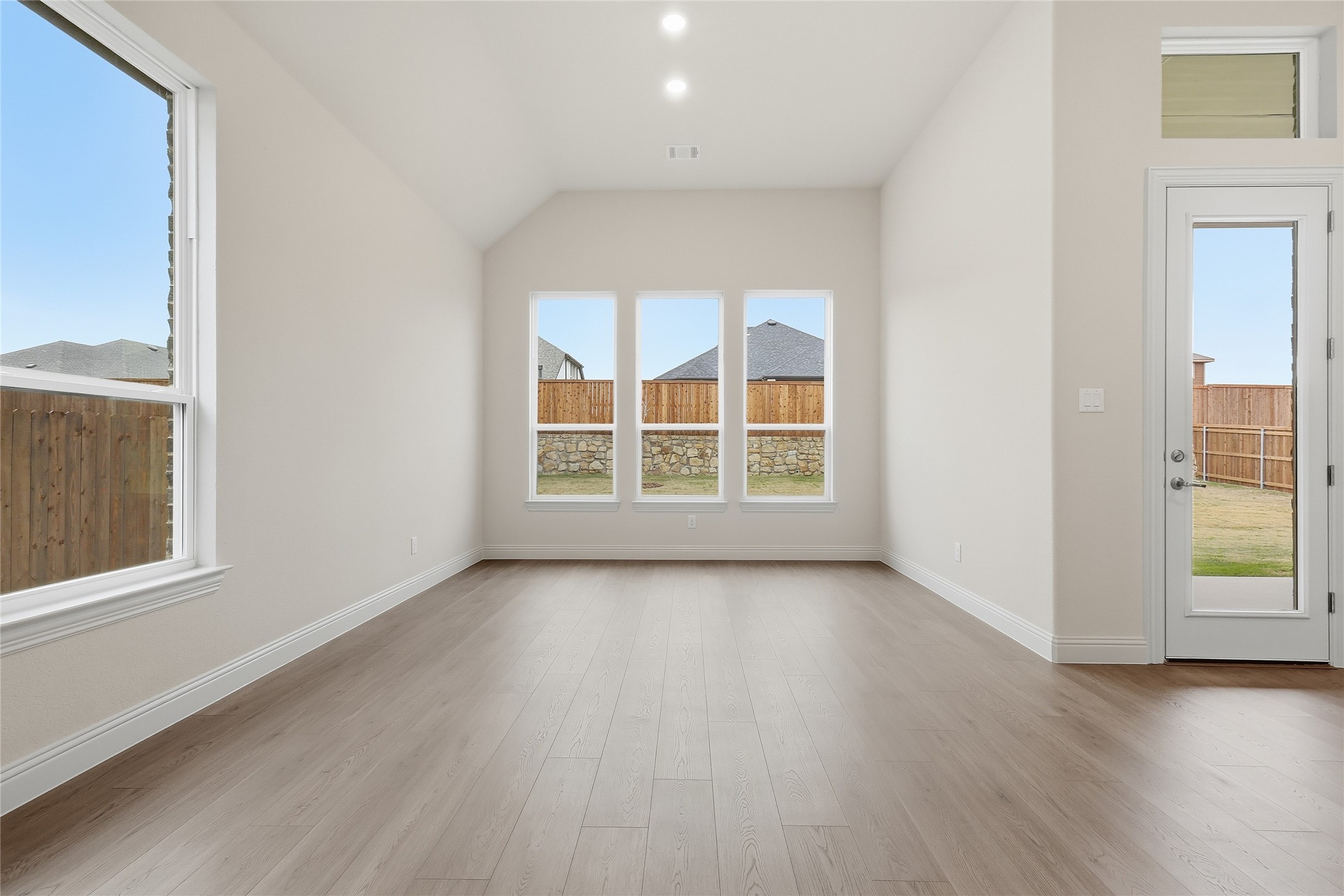 556 Flint Road Waxahachie TX 75167
