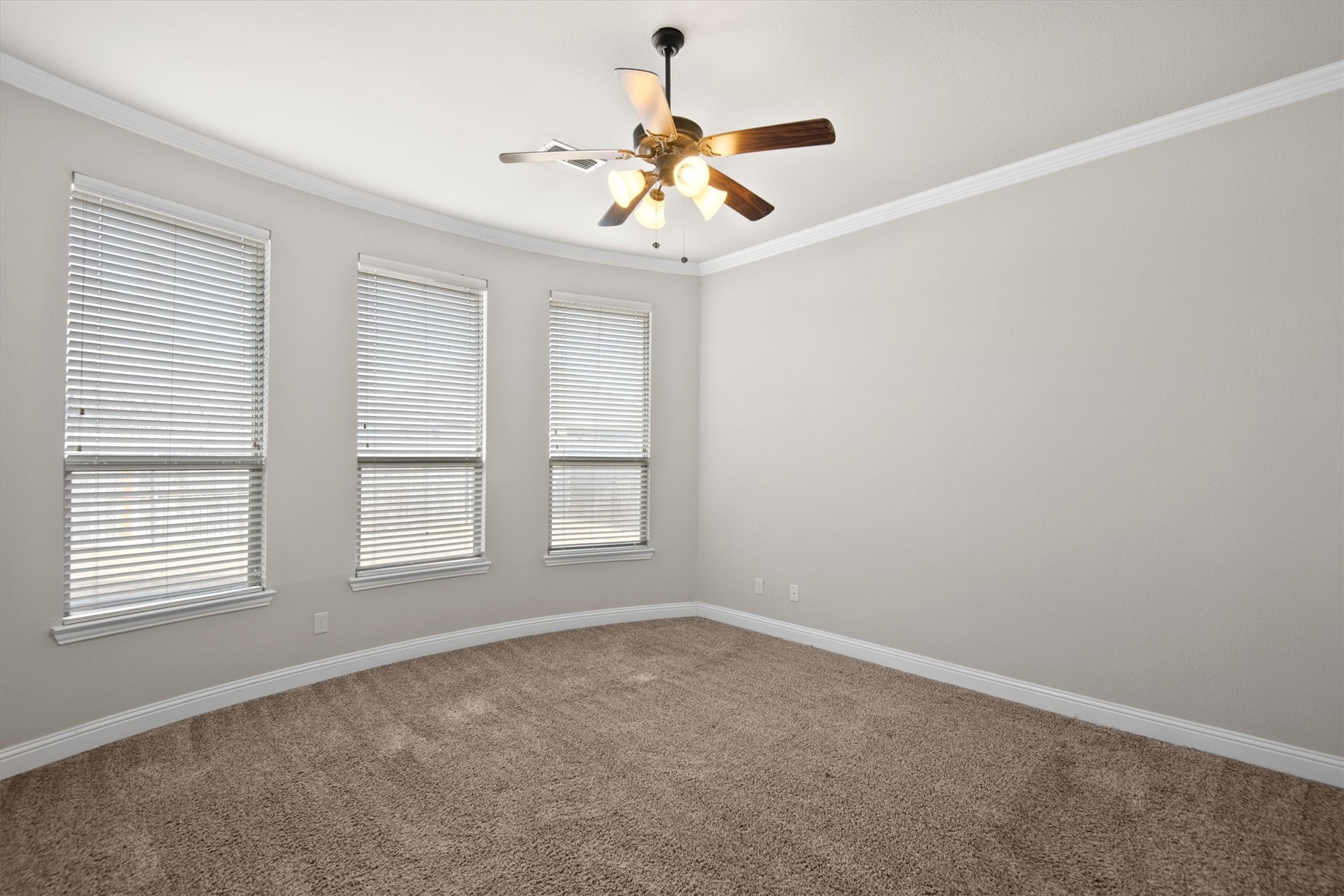 114 Thoroughbred Street Waxahachie TX 75165