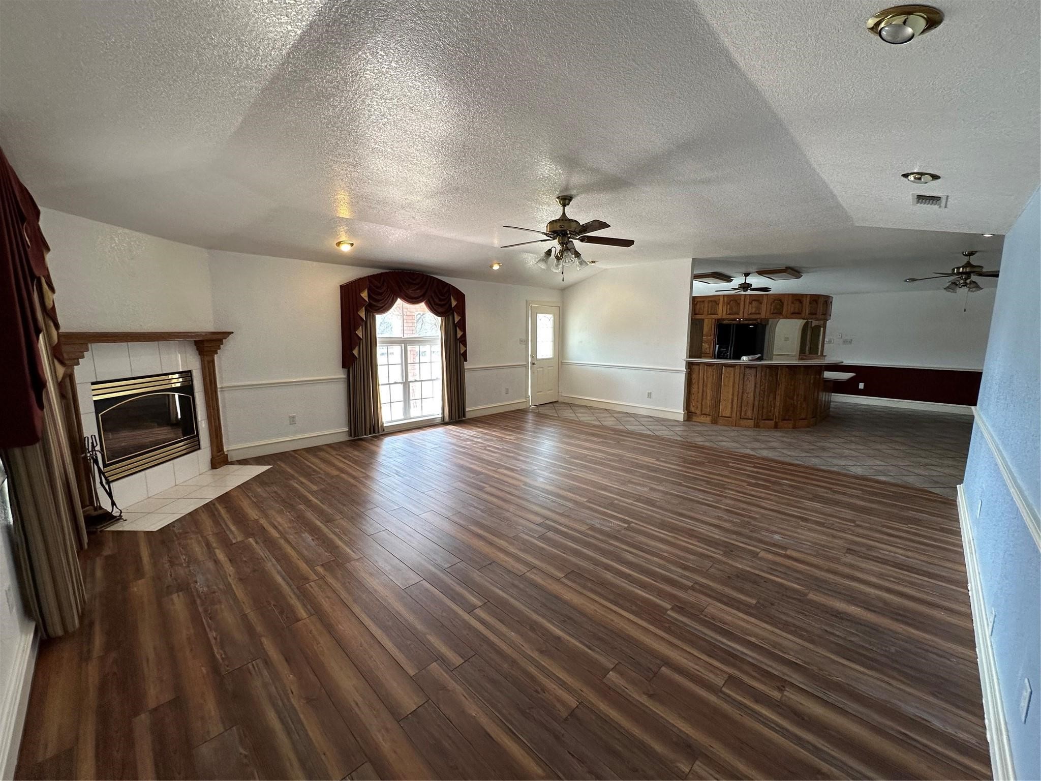 7401 Briar Road Azle TX 76020