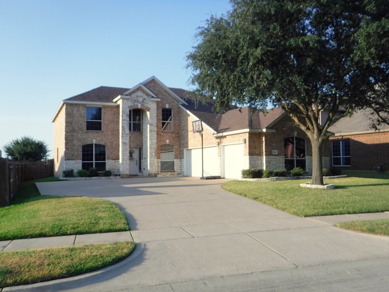 2343 Merlin Drive Grand Prairie TX 75052