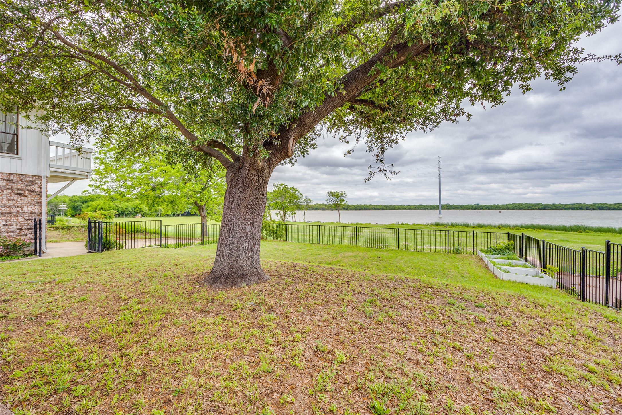 3306 Bluffview Drive Garland TX 75043
