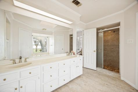 3306 Bluffview Drive Garland TX 75043