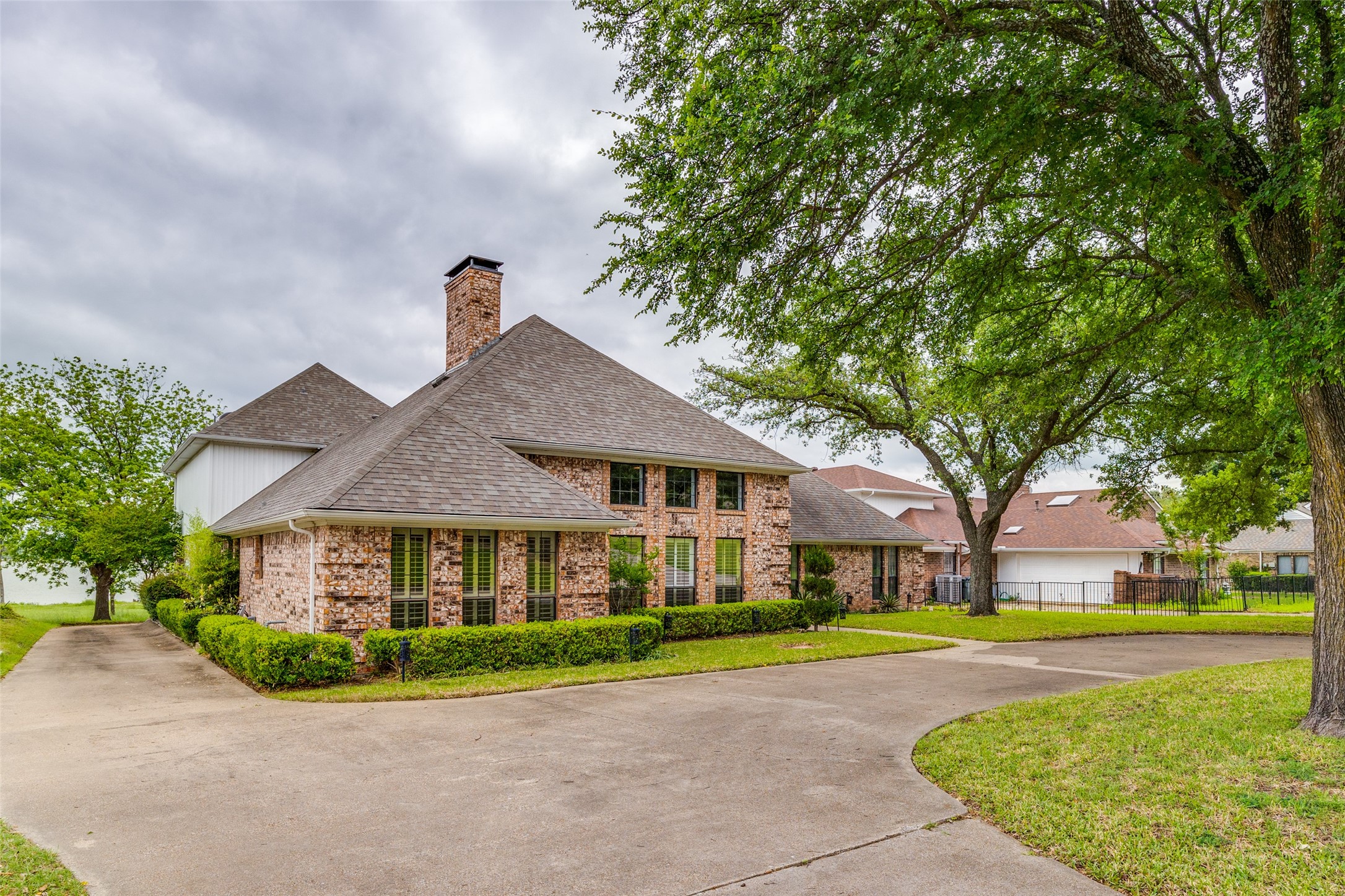 3306 Bluffview Drive Garland TX 75043